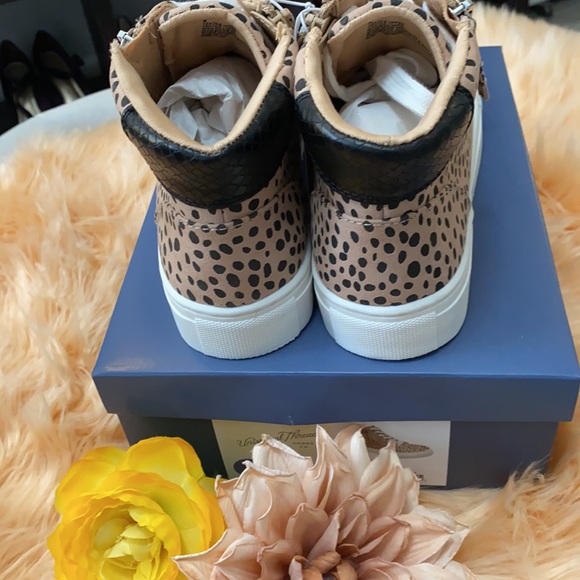 SHIP DISC FIRM PRICE! NEW! Brooklin Leopard Zipper High Top Sneakers - Picture 5 of 5